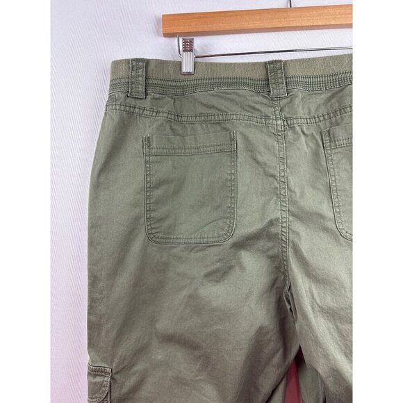 Women’s Style&Co Size 16 Army Green Capri Cargo Pants - Picture 4 of 5